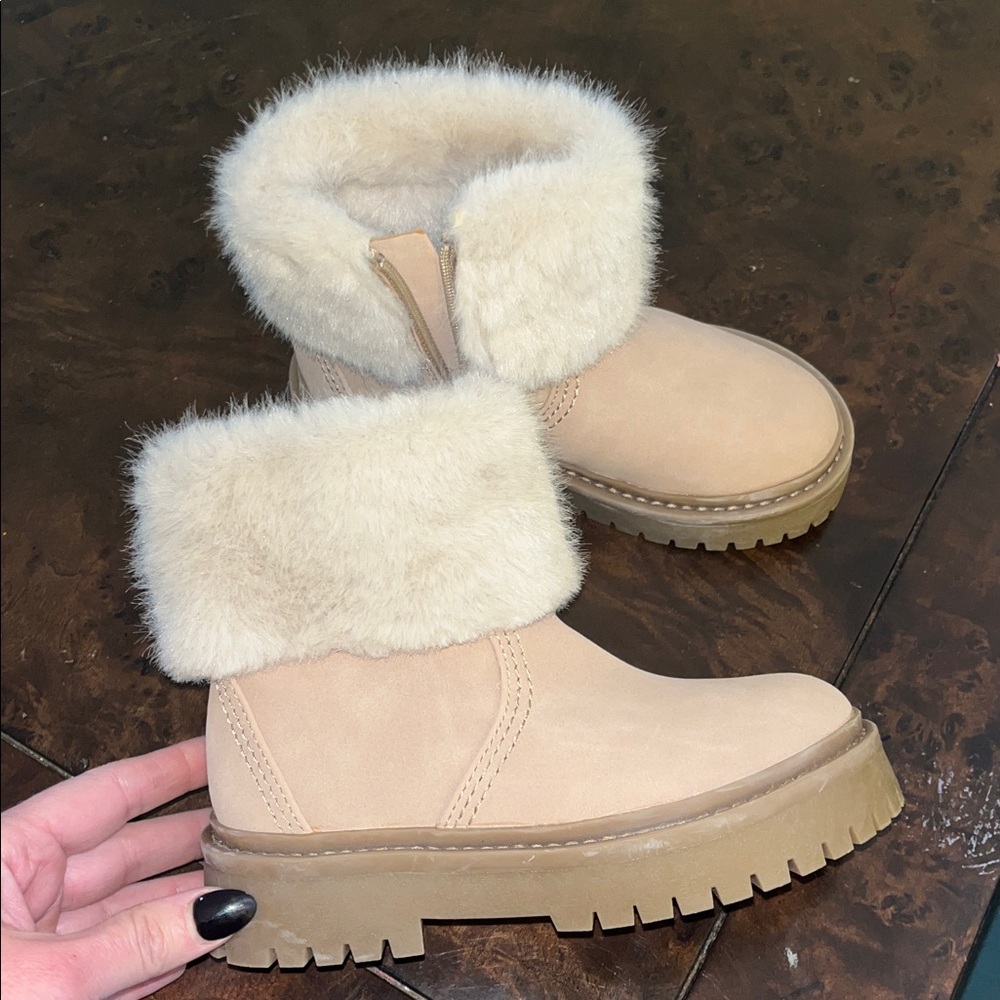 Faux Fur Lined Tan Boots /BNWOT / size 29